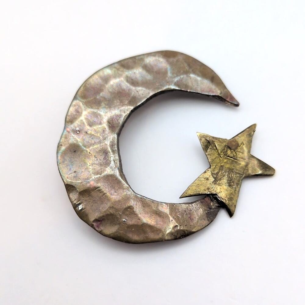 VTG Whimsigoth Crescent Moon Star Hammered Metal Two Tone Celestial Brooch Pin